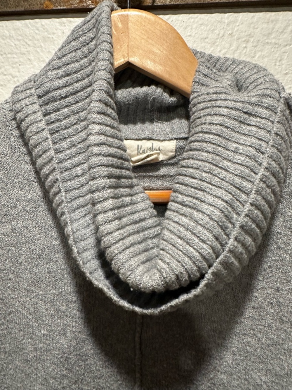 Kaisley Heather Gray Cowl Neck Center Seam High-Low Sweater - Picture 4 of 10